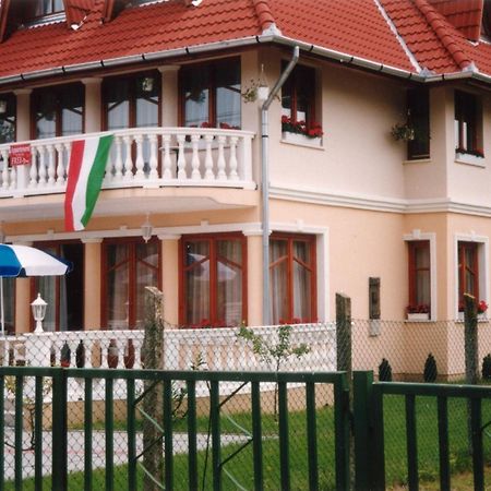 Dessewffy Guesthouse ซามาร์ดี ภายนอก รูปภาพ